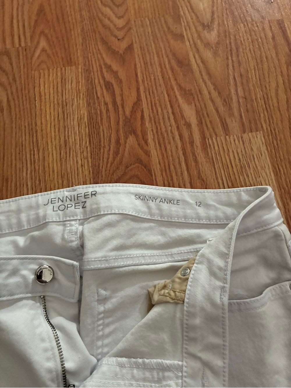 Jennifer Lopez White Skinny Ankle Jeans - Classic Fit